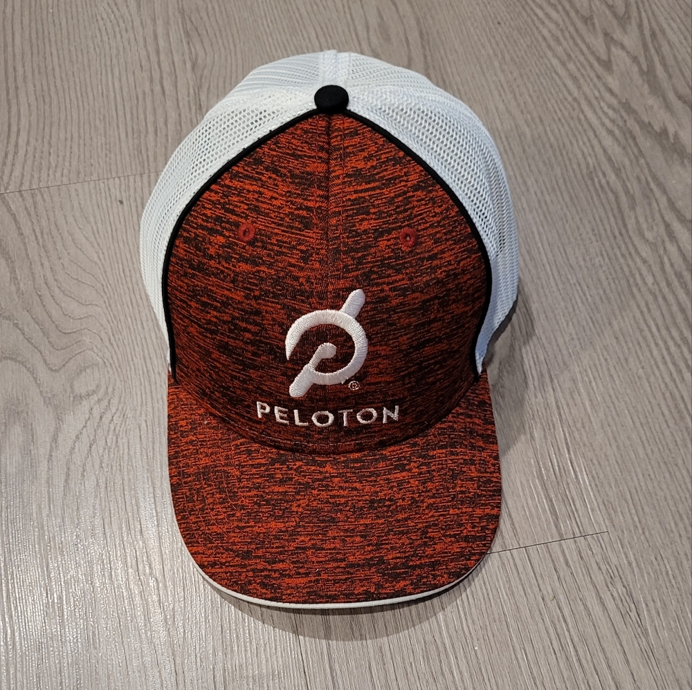 NWOT Peloton trucker hat